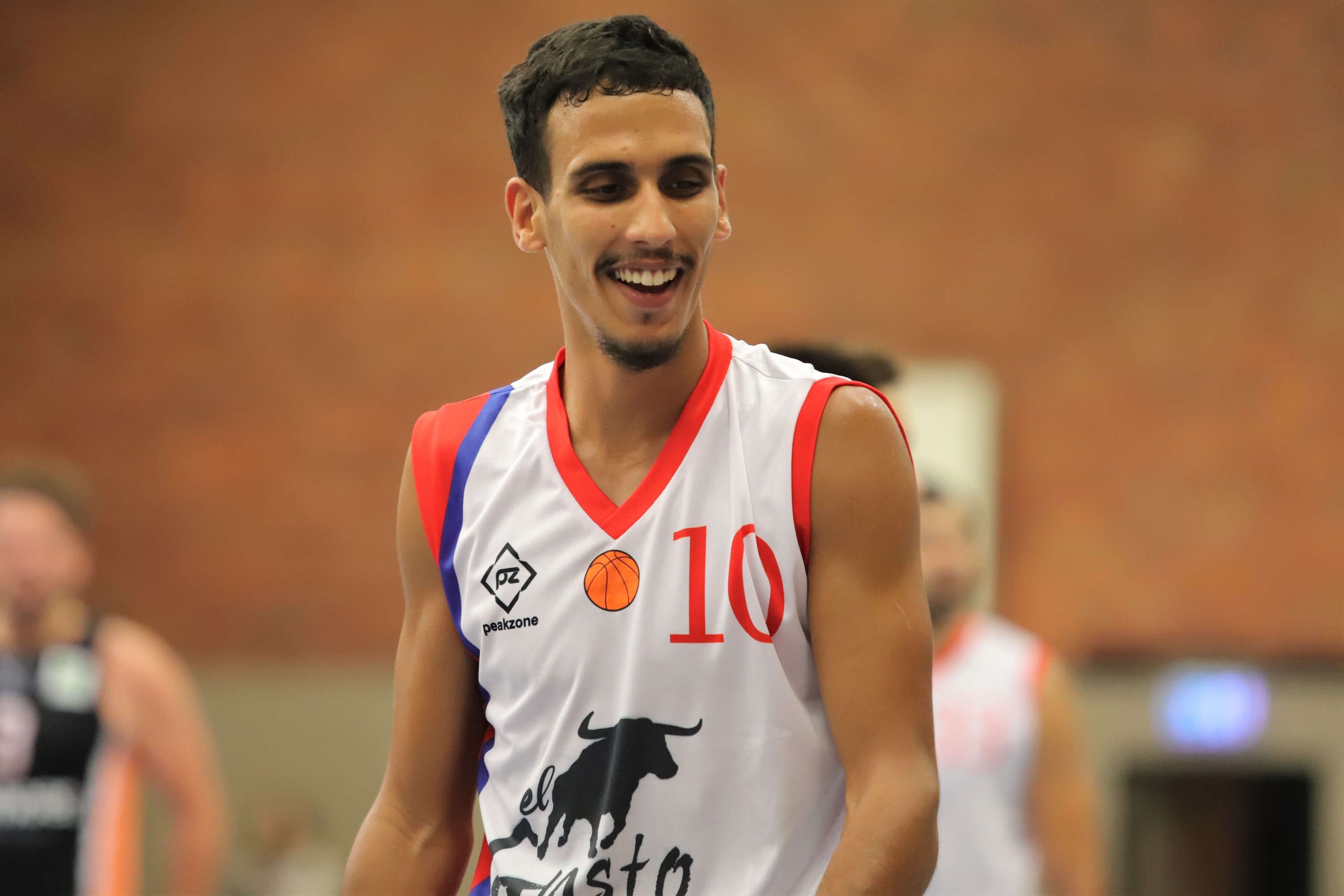 Ein Zeichen von Kontinuität – Omar Zemhoute verlängert Vertrag