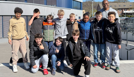 U12-1 siegt mit 106:90 im temperamentvollen Duell in Ibbenbüren und steht dicht vor der Meisterschaft